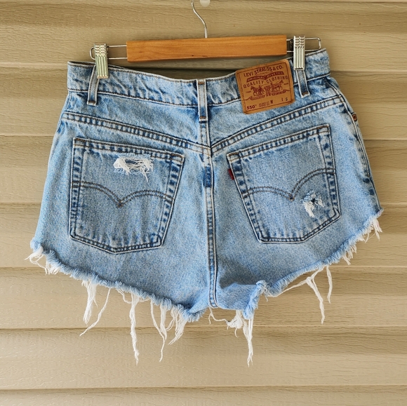 Vintage Levi's 550 denim shorts
